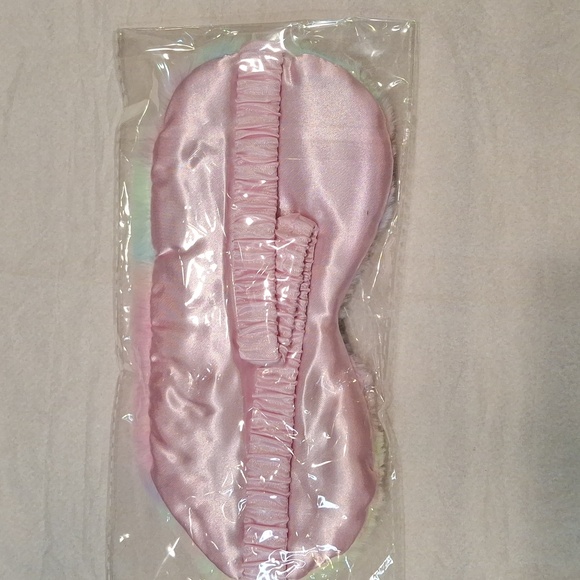 Colorful Makeup Sponge & Accessory Set - Picture 4 of 5